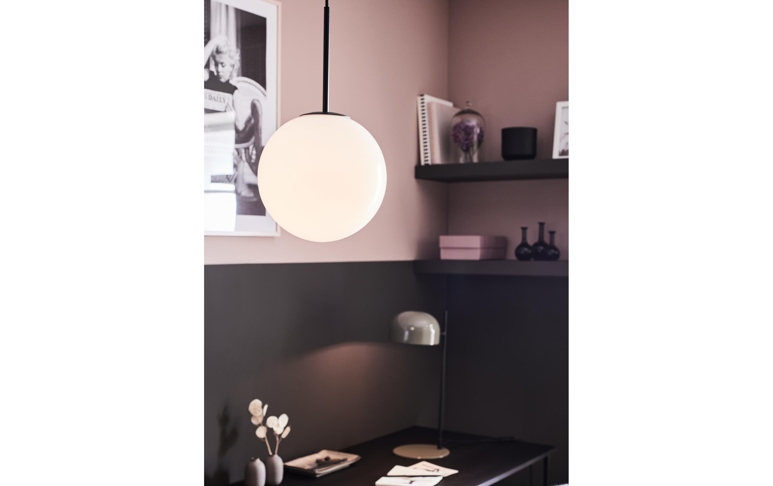 Markslöjd Pendelleuchte Dione, Ø 25 cm, E14, Weiss/Schwarz Markslöjd Pendelleuchte Dione, Ø 25 cm, E14, Weiss/Schwarz