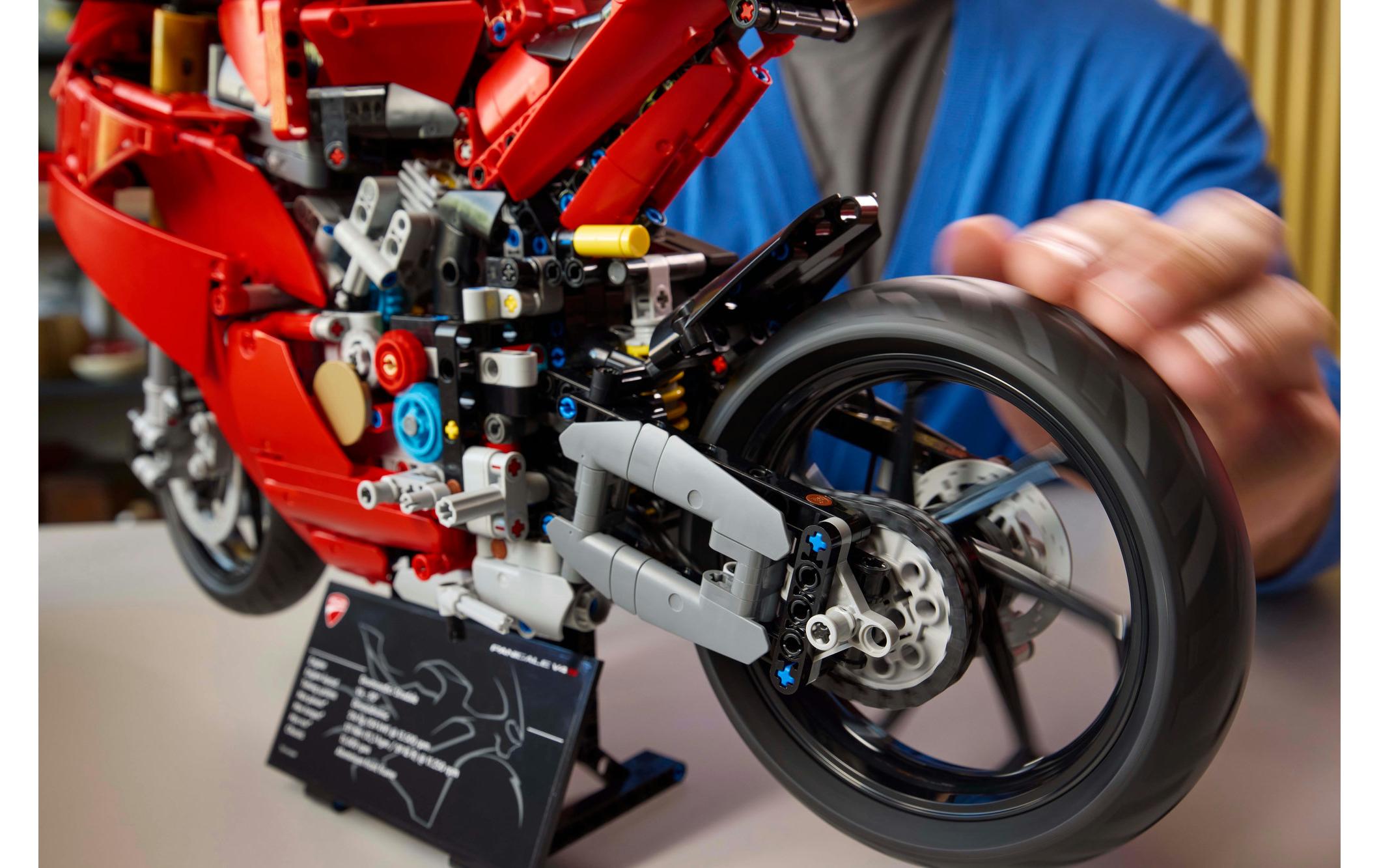 LEGO® Technic Ducati Panigale V4 S Motorrad 42202