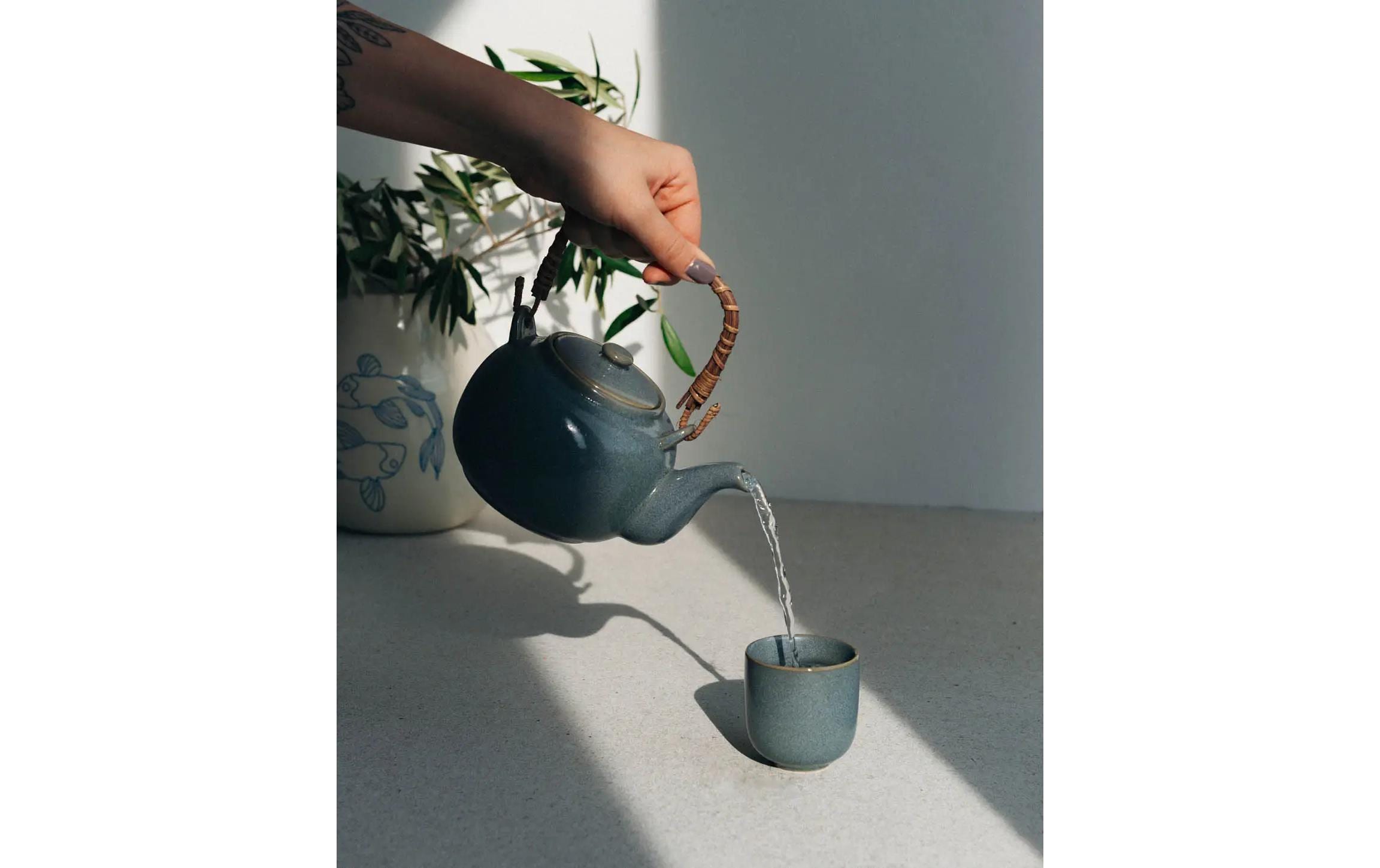 Esmée Tee-Set Japandi Krug & 4 Tassen 0.7 l, Blaugrau