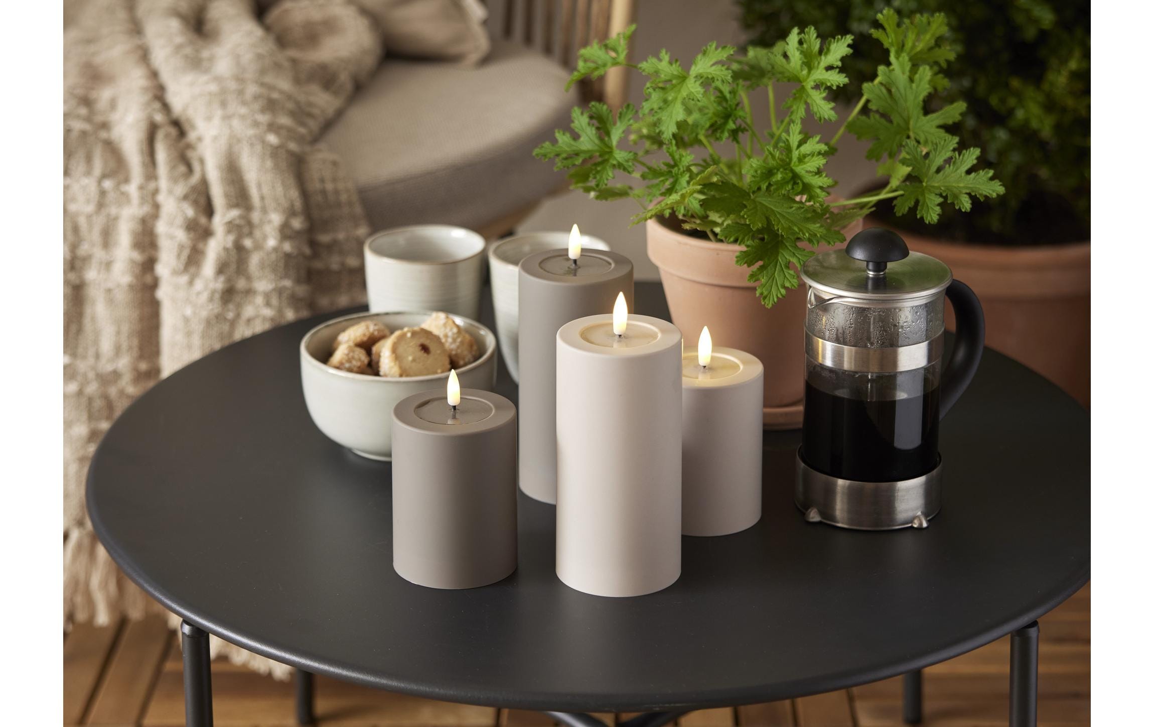 Star Trading LED Pillar Kerze Flamme Soft Indoor, 12.50 cm, Beige