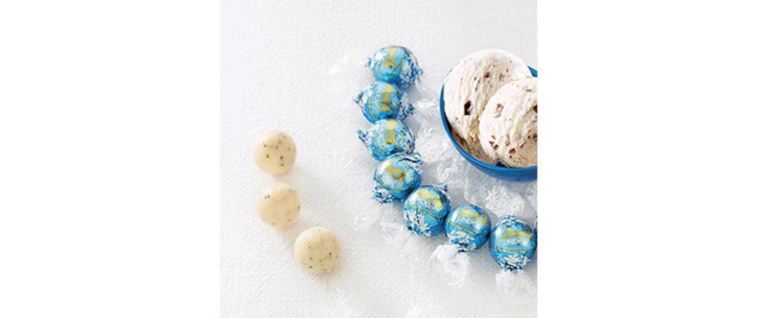 Lindt Schokoladen-Pralinen Lindor Kugeln Stracciatella 1000 g