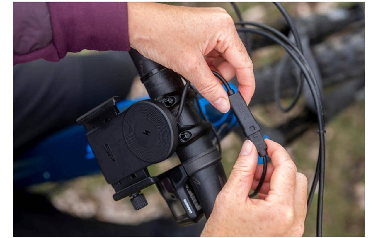 SP Connect Fahrradmobiltelefonhalter Universal Charging Phone Clamp