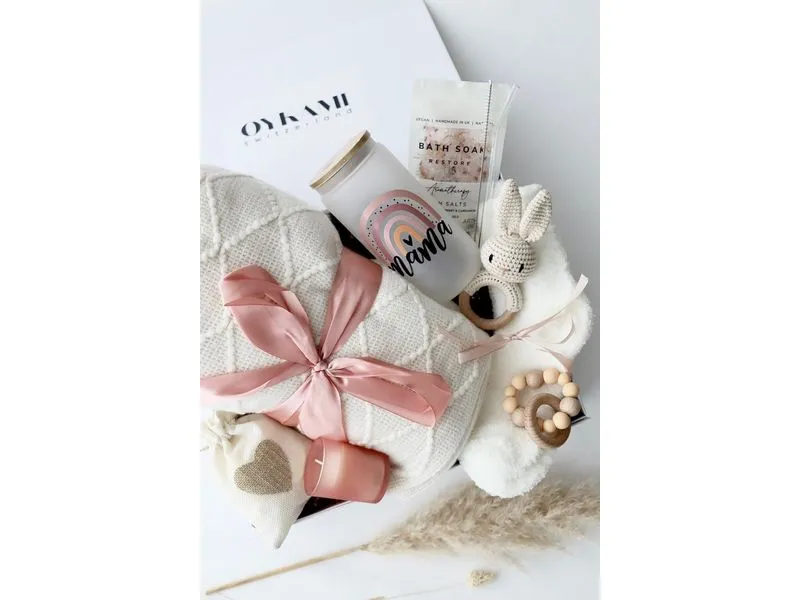 Oykami Mama und Baby Geschenkbox «Kapstadt» Weiss/Rosa Oykami Mama und Baby Geschenkbox «Kapstadt» Weiss/Rosa