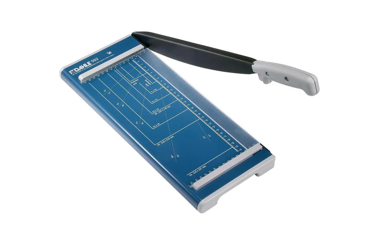 Dahle Hebelschneidegerät 502 A4 32 cm, 8 Blatt Dahle Hebelschneidegerät 502 A4 32 cm, 8 Blatt