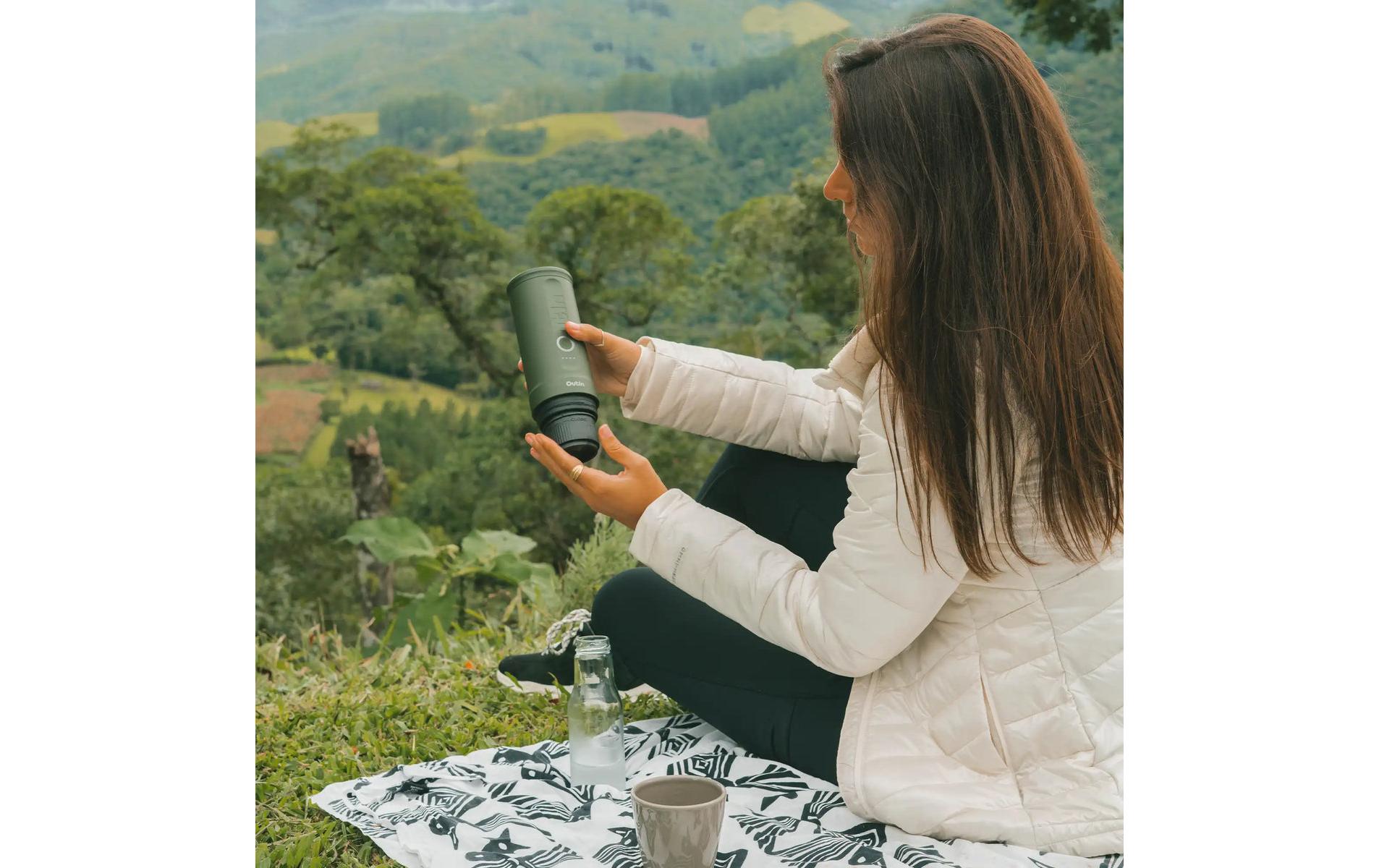 OUTIN Reisekaffeemaschine Nano Waldgrün