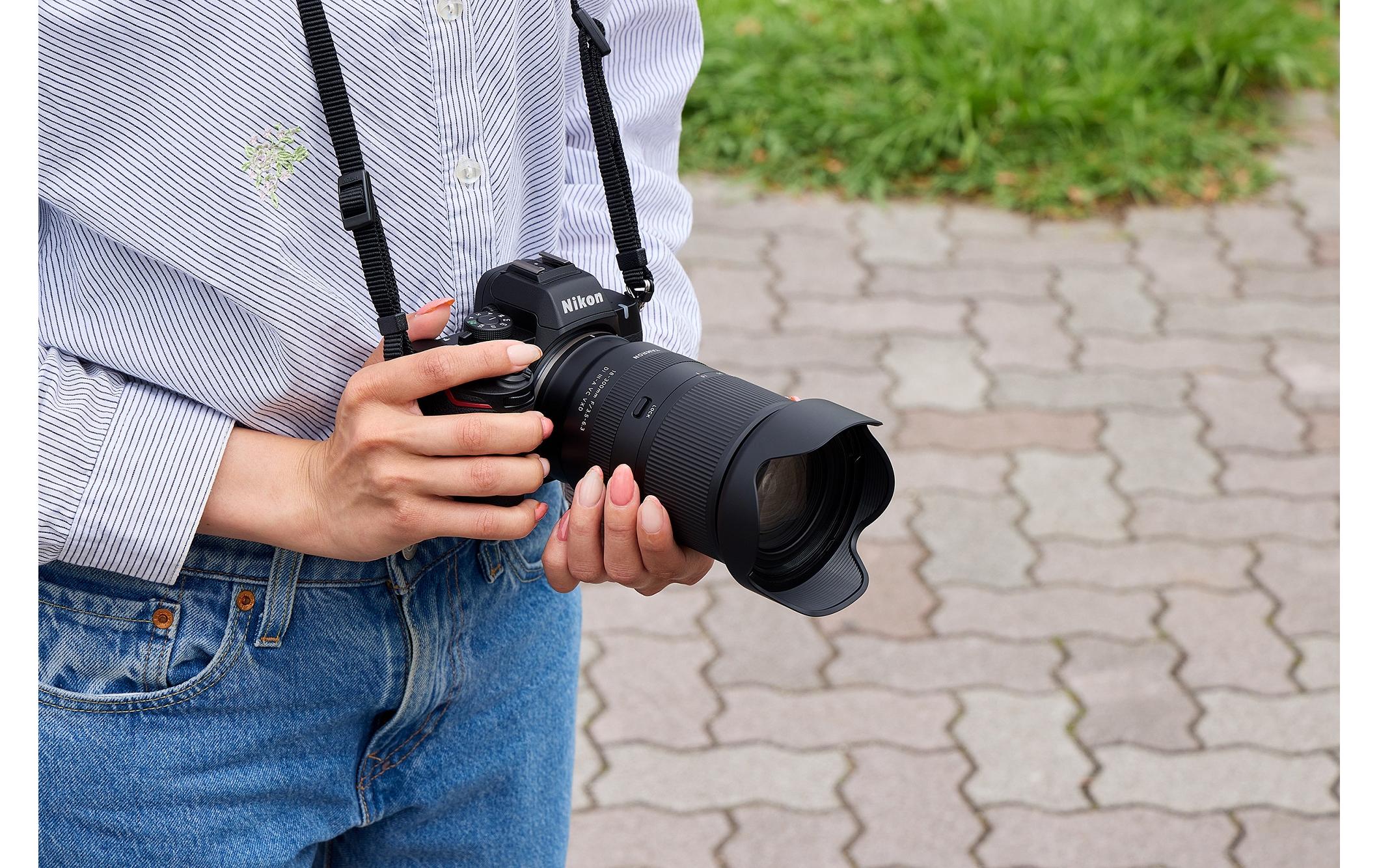 Tamron Zoomobjektiv AF 18-300mm F/3.5-6.3 Di III-A VC Nikon Z Tamron Zoomobjektiv AF 18-300mm F/3.5-6.3 Di III-A VC Nikon Z