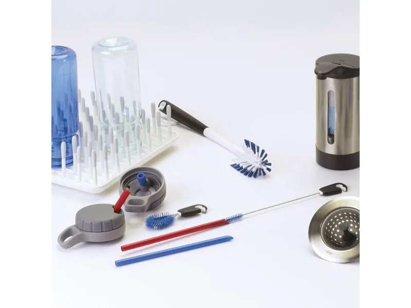 Oxo Good Grips Reinigungsset für Wasser-Sportflaschen 3-teilig Oxo Good Grips Reinigungsset für Wasser-Sportflaschen 3-teilig