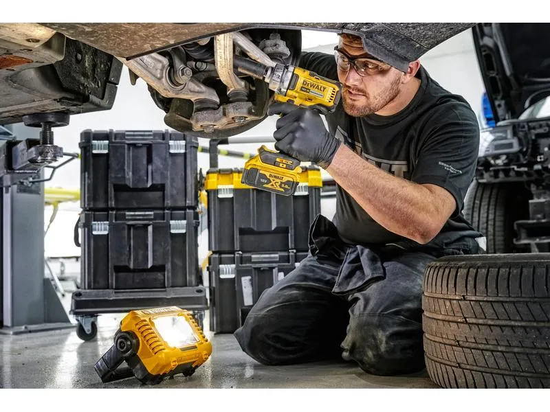 DeWalt Akku-Baustellenleuchte DCL077 12/18 V, Solo DeWalt Akku-Baustellenleuchte DCL077 12/18 V, Solo