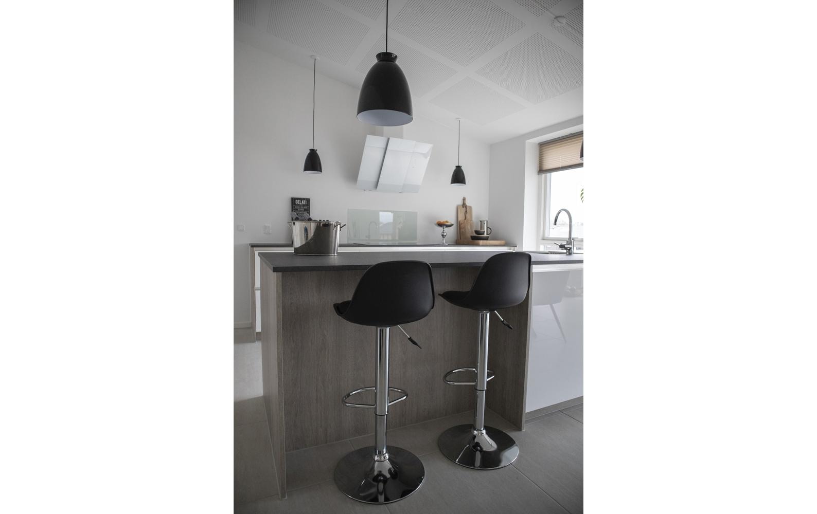 House Nordic Barhocker Trondheim 2 Stück, 41 x 104 cm, Chrom/Schwarz