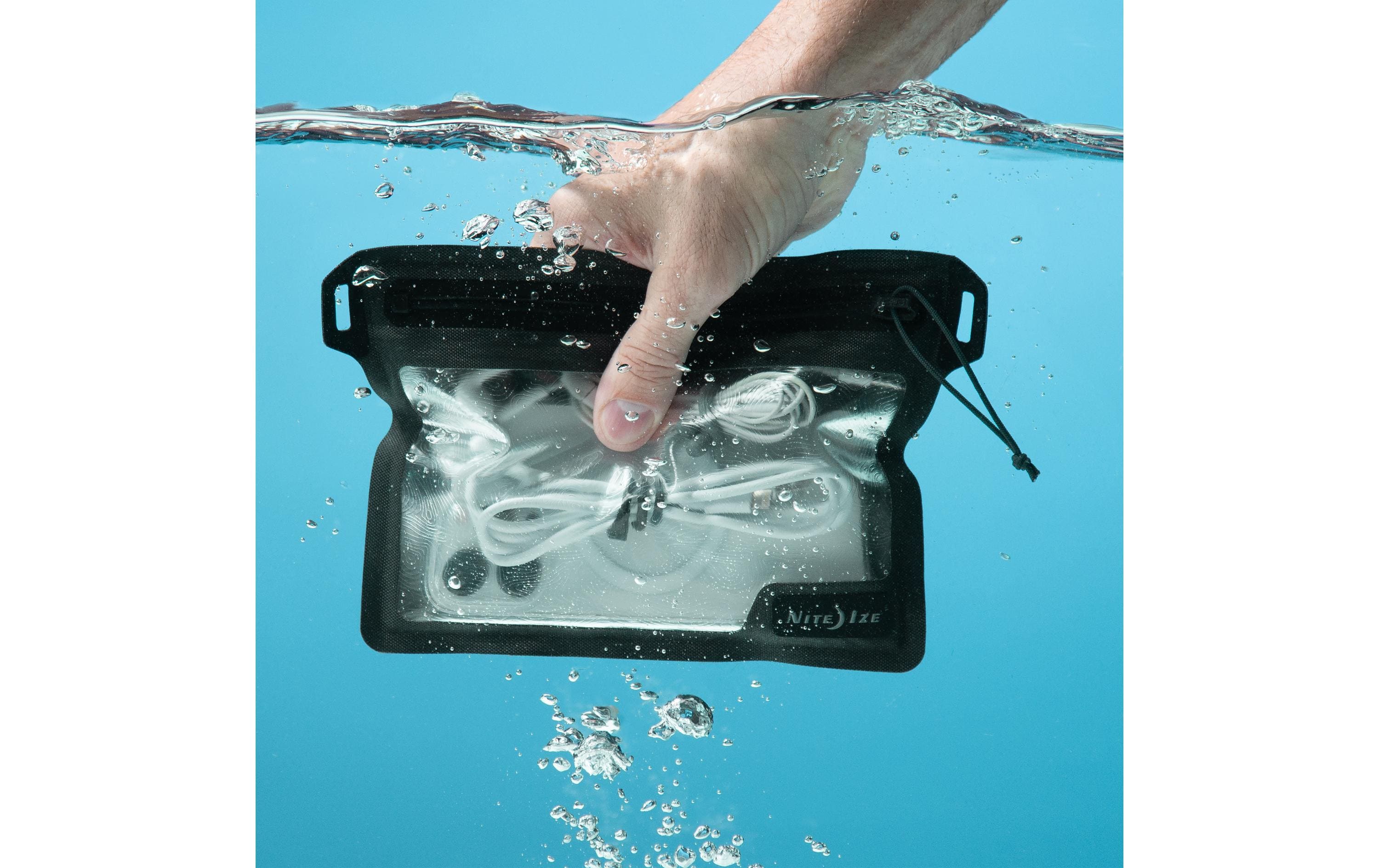 NITE IZE Wasserdichter Beutel 18 cm x 14 cm