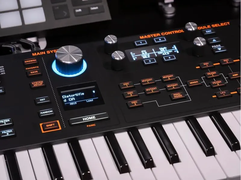 ASM HYDRASYNTH Explorer
