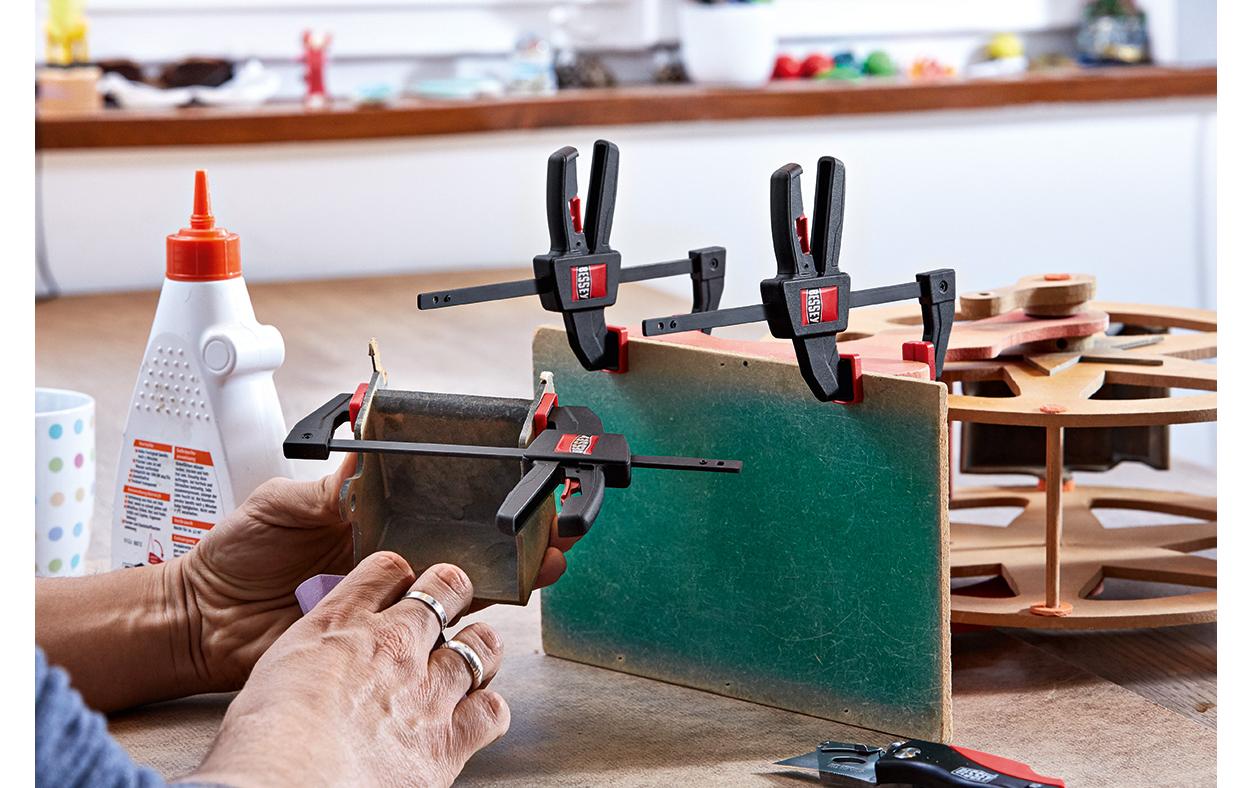 Bessey Einhandzwinge EZ, 2 Stück, 110 mm Bessey Einhandzwinge EZ, 2 Stück, 110 mm