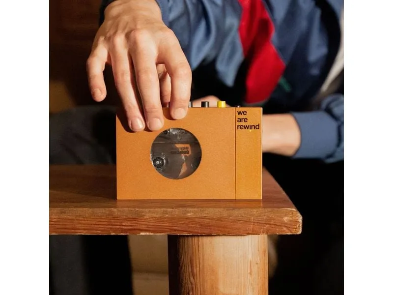 CE Portabler Kassettenspieler we are rewind Orange CE Portabler Kassettenspieler we are rewind Orange