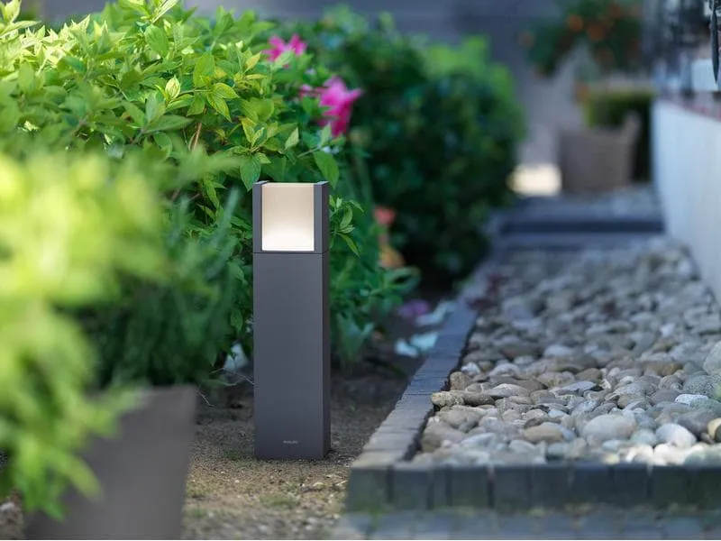 Philips myGarden LED Sockelleuchte Arbour, 600 lm, Anthrazit Philips myGarden LED Sockelleuchte Arbour, 600 lm, Anthrazit