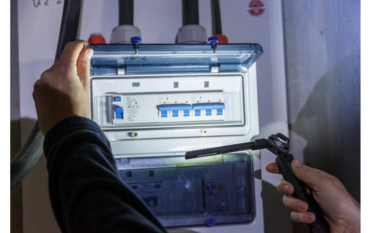 Brennenstuhl Akku-Lampe Handlampe 400 lm Spot 120 lm, Rück 200 lm 3.7 V