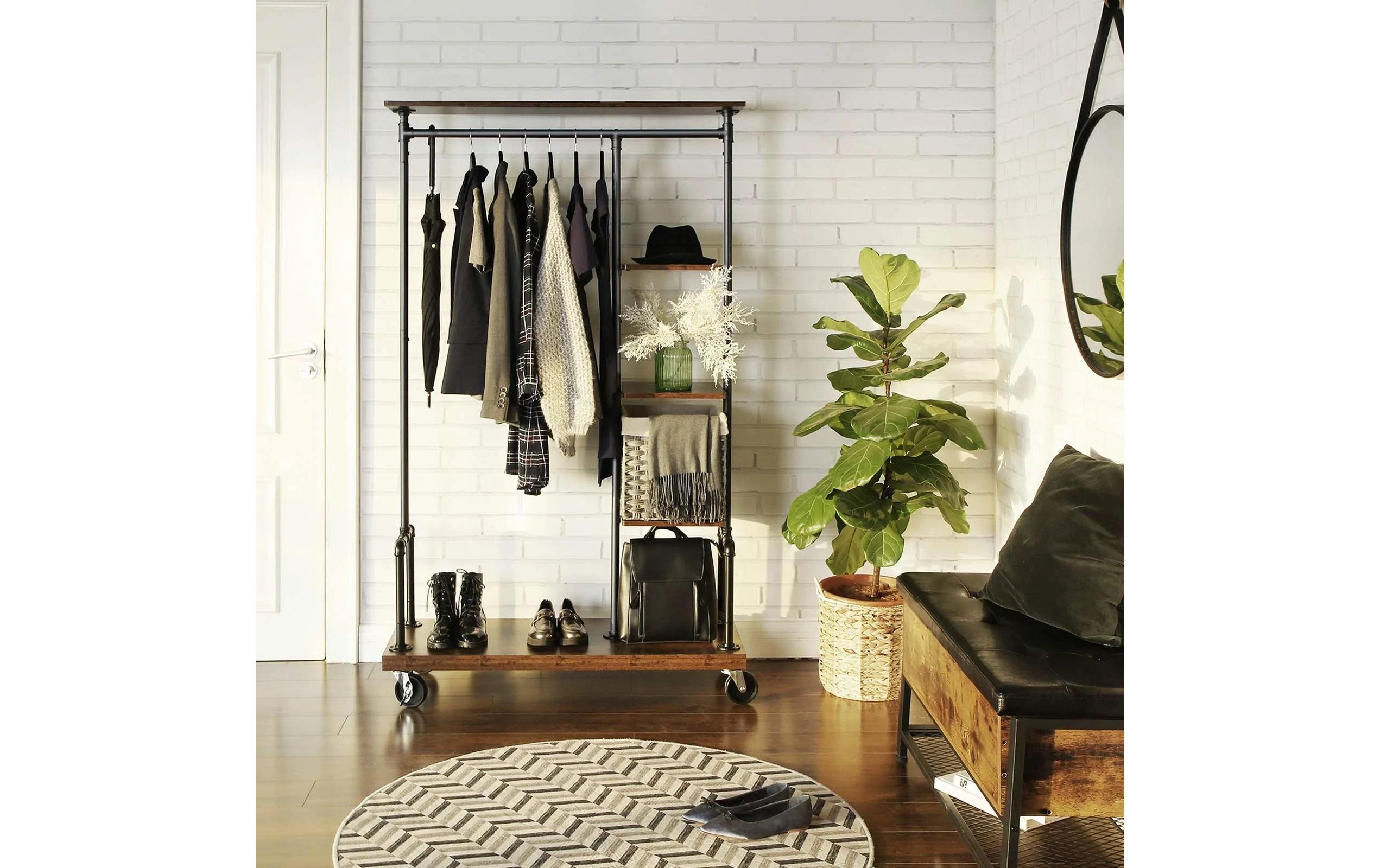 VASAGLE Garderobenständer auf Rollen 174.5 cm, Braun/Schwarz