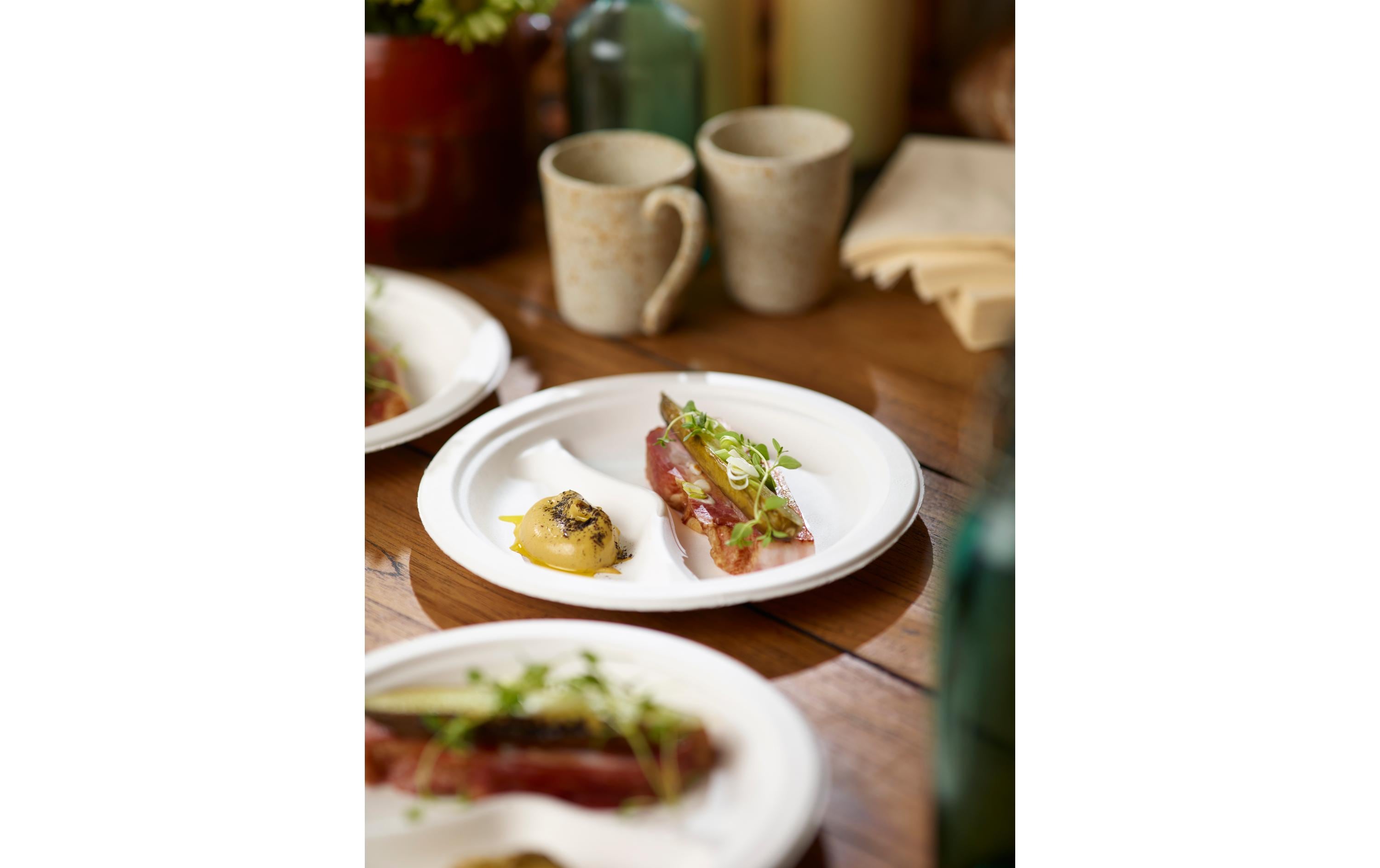 BioPak Einwegteller mit 2 Unterteilungen 22 cm, 50 Stück, Weiss