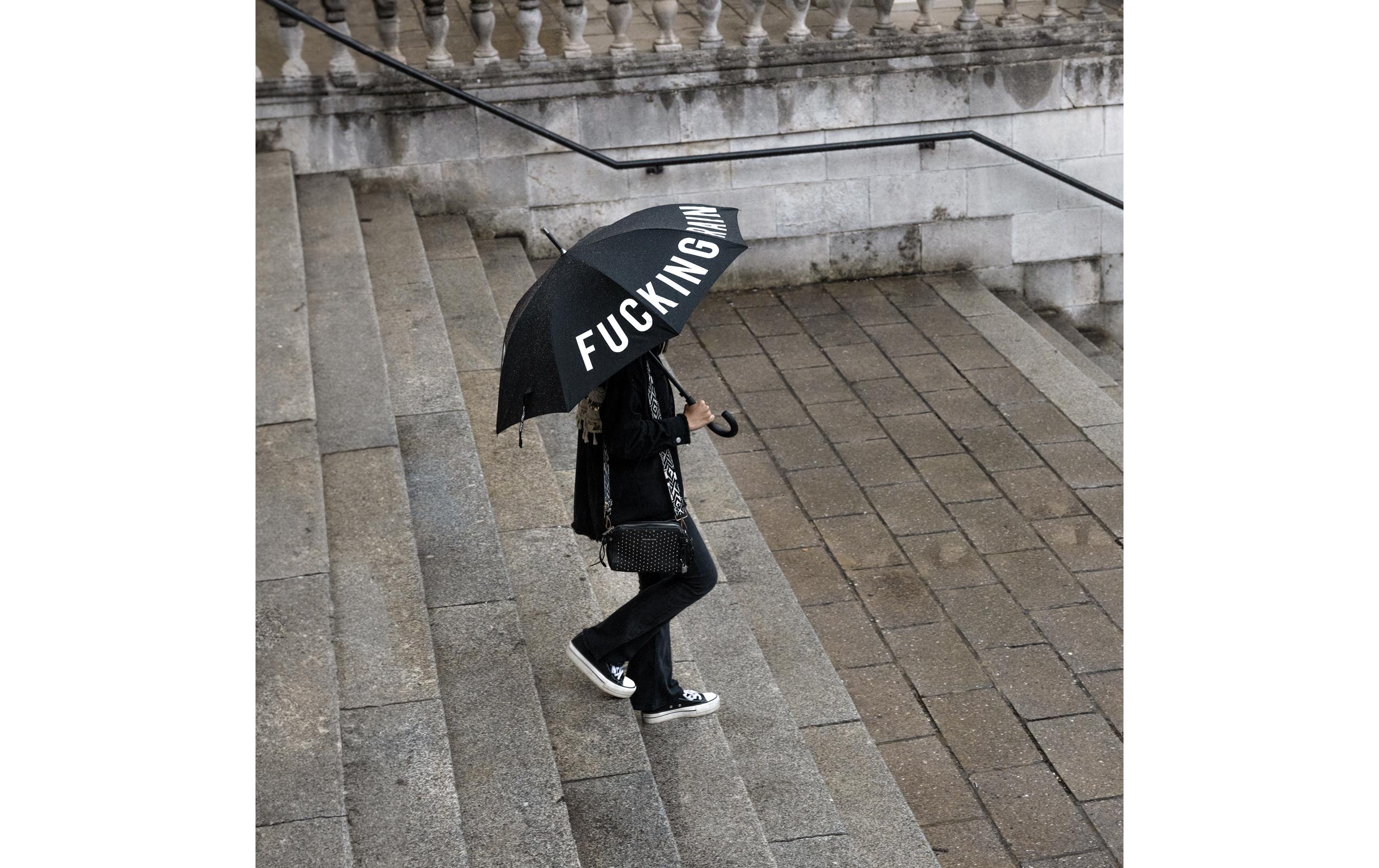 Trendform Schirm Fucking rain Schwarz