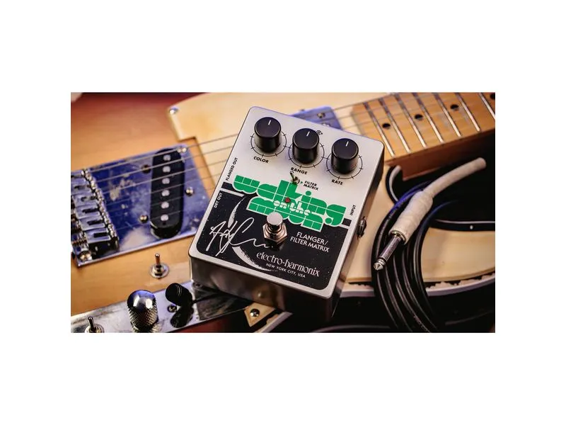 Electro-Harmonix Walking On The Moon Analog Flanger Filter Matrix