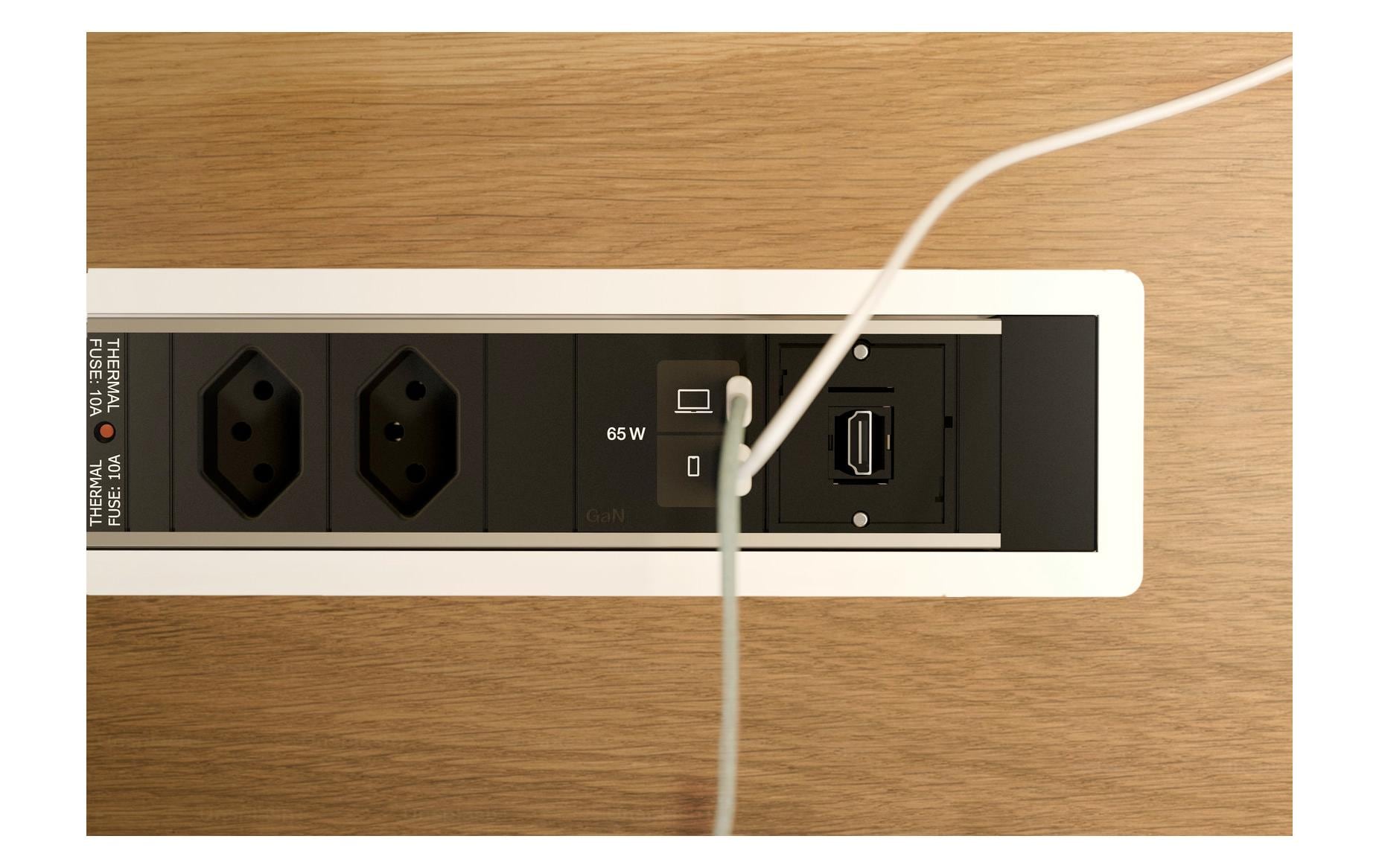 Bachmann Einbausteckerleiste POWER FRAME M 2xT13 1xUSB C/C 65W 1xCM
