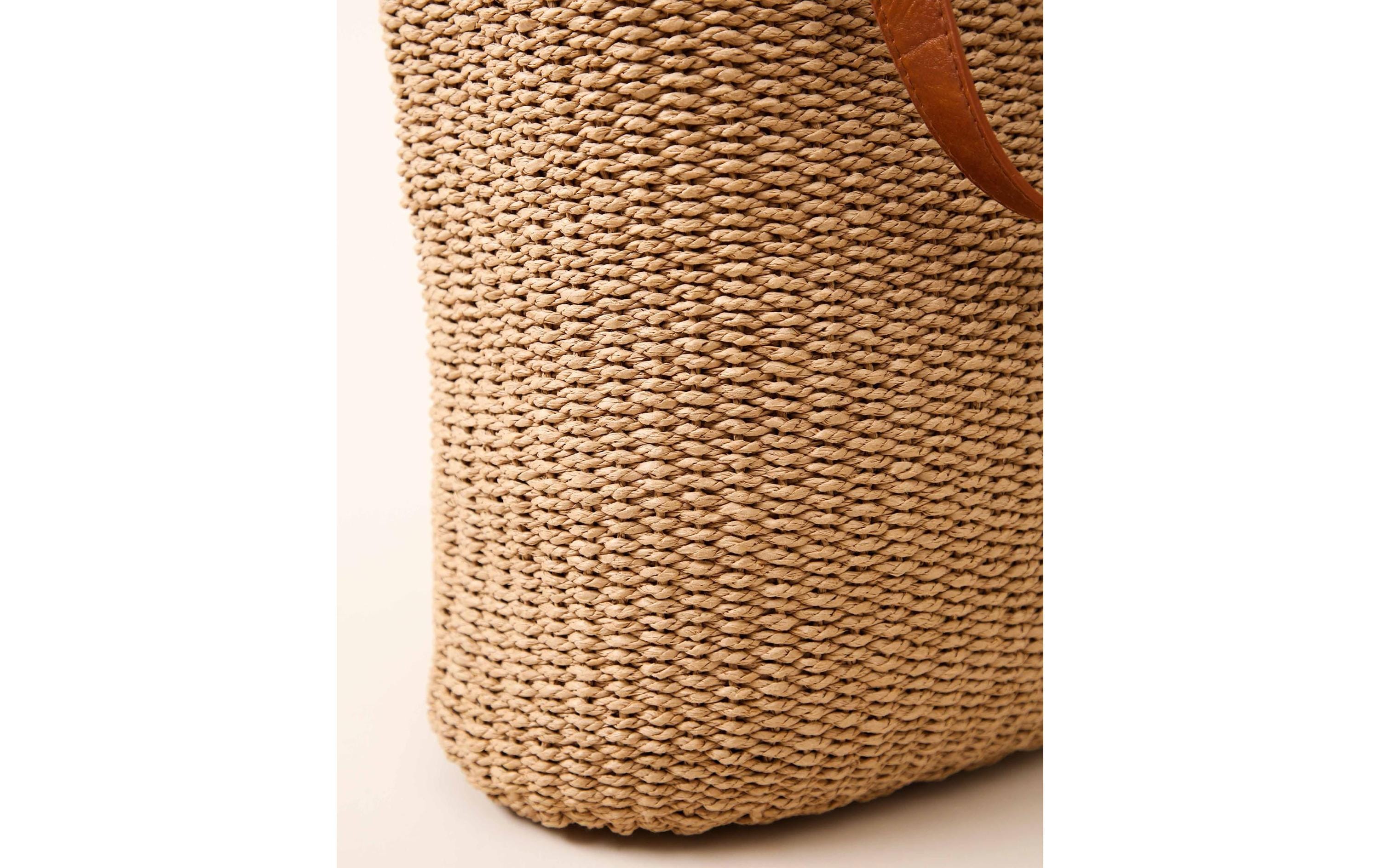 Esmée Schultertasche Braun, 42 x 36 cm