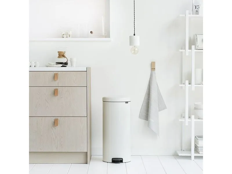 Brabantia Treteimer NewIcon 30 l, Weiss Brabantia Treteimer NewIcon 30 l, Weiss