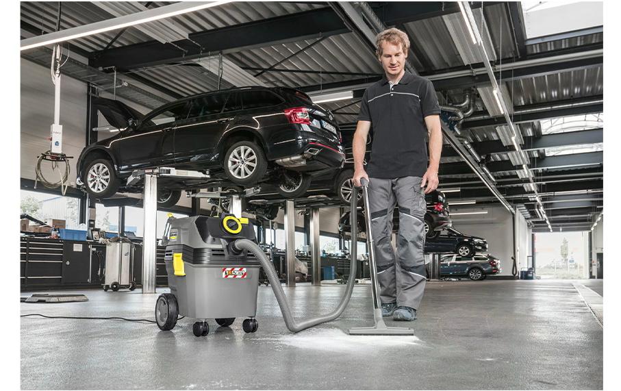 Kärcher Professional Nass-/Trockensauger NT 30/1 Ap L, 1380 W