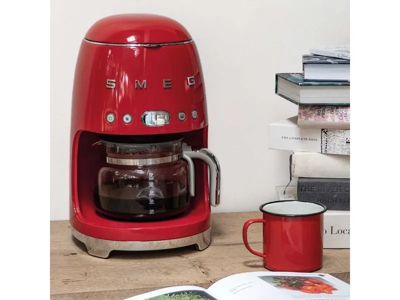 SMEG Filterkaffeemaschine 50's Style DCF02RDEU Rot SMEG Filterkaffeemaschine 50's Style DCF02RDEU Rot