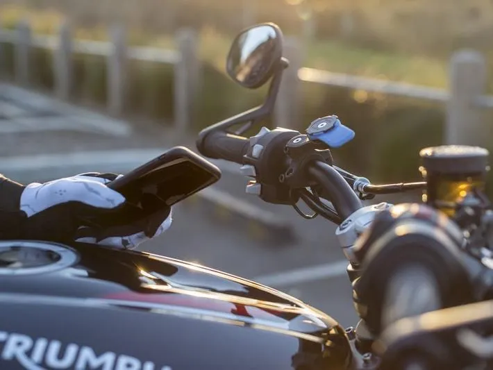 Quad Lock Halterung Motorcycle Mount V2 Quad Lock Halterung Motorcycle Mount V2