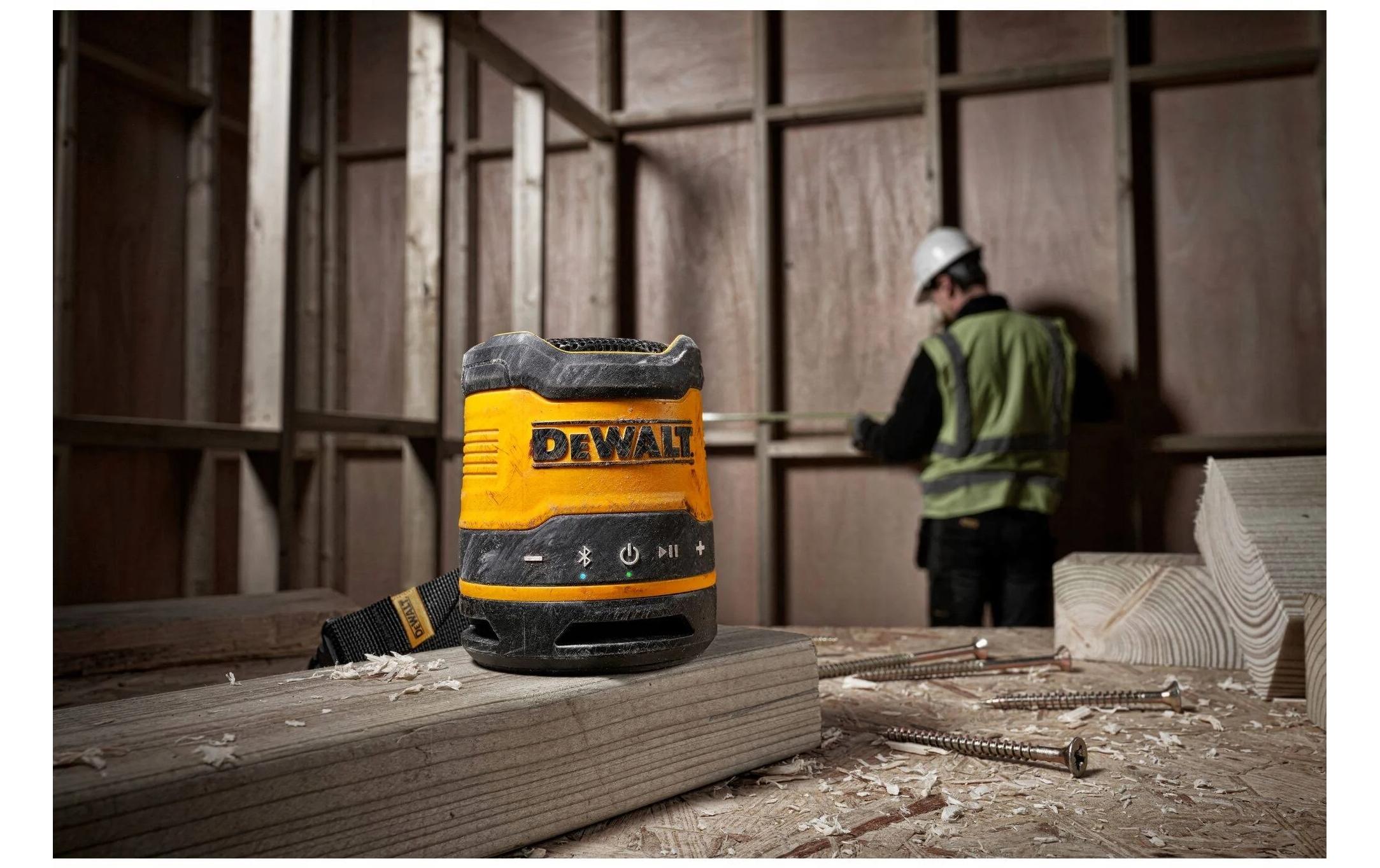 DEWALT Bluetooth Speaker USB-C Rechargeable Gelb
