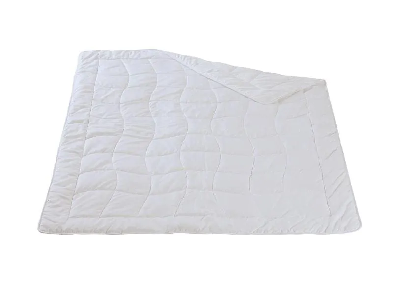 DOR Duvet Carissa SANITIZED Leicht, 200 x 210 cm DOR Duvet Carissa SANITIZED Leicht, 200 x 210 cm