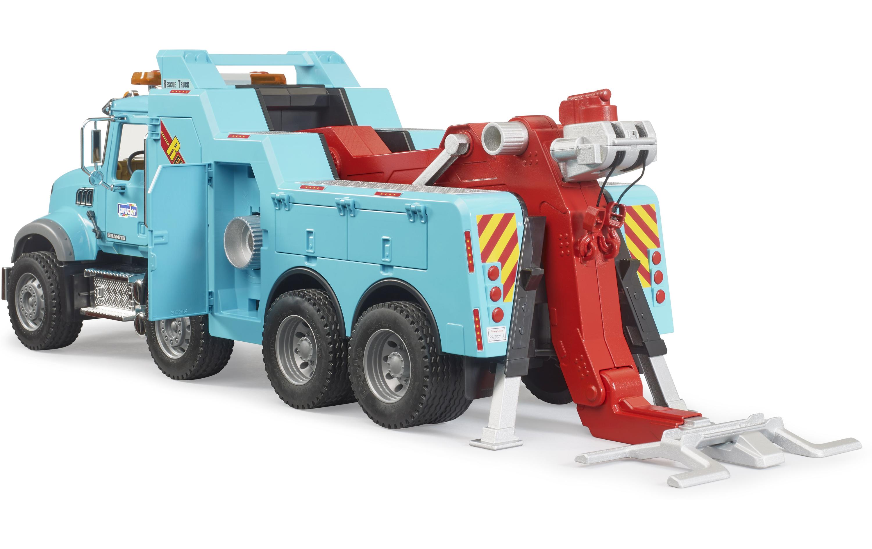 Bruder Spielwaren MACK Granite Abschlepp-LKW