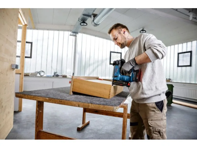 Bosch Professional Akku-Nagler PRO Heavy Duty GNH 18V-35 in L-BOXX (ohne Akku) Bosch Professional Akku-Nagler PRO Heavy Duty GNH 18V-35 in L-BOXX (ohne Akku)