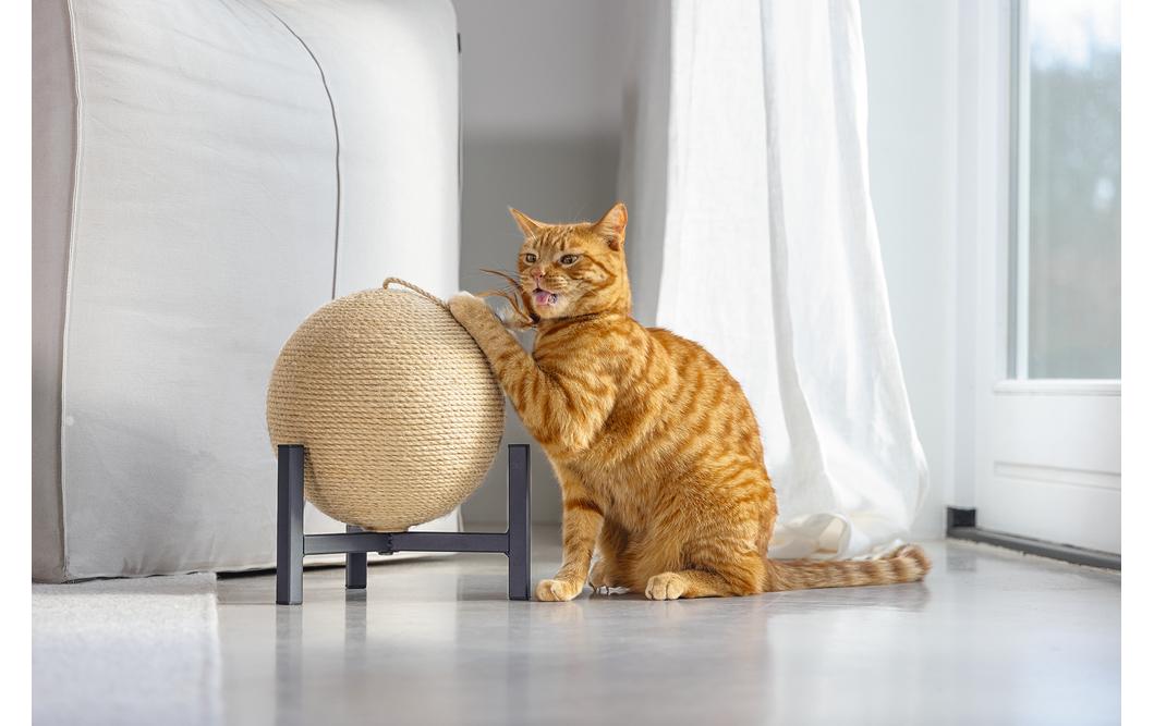 Designed by Lotte Metall Kratzball Tyra 27 x 27 x 33 cm