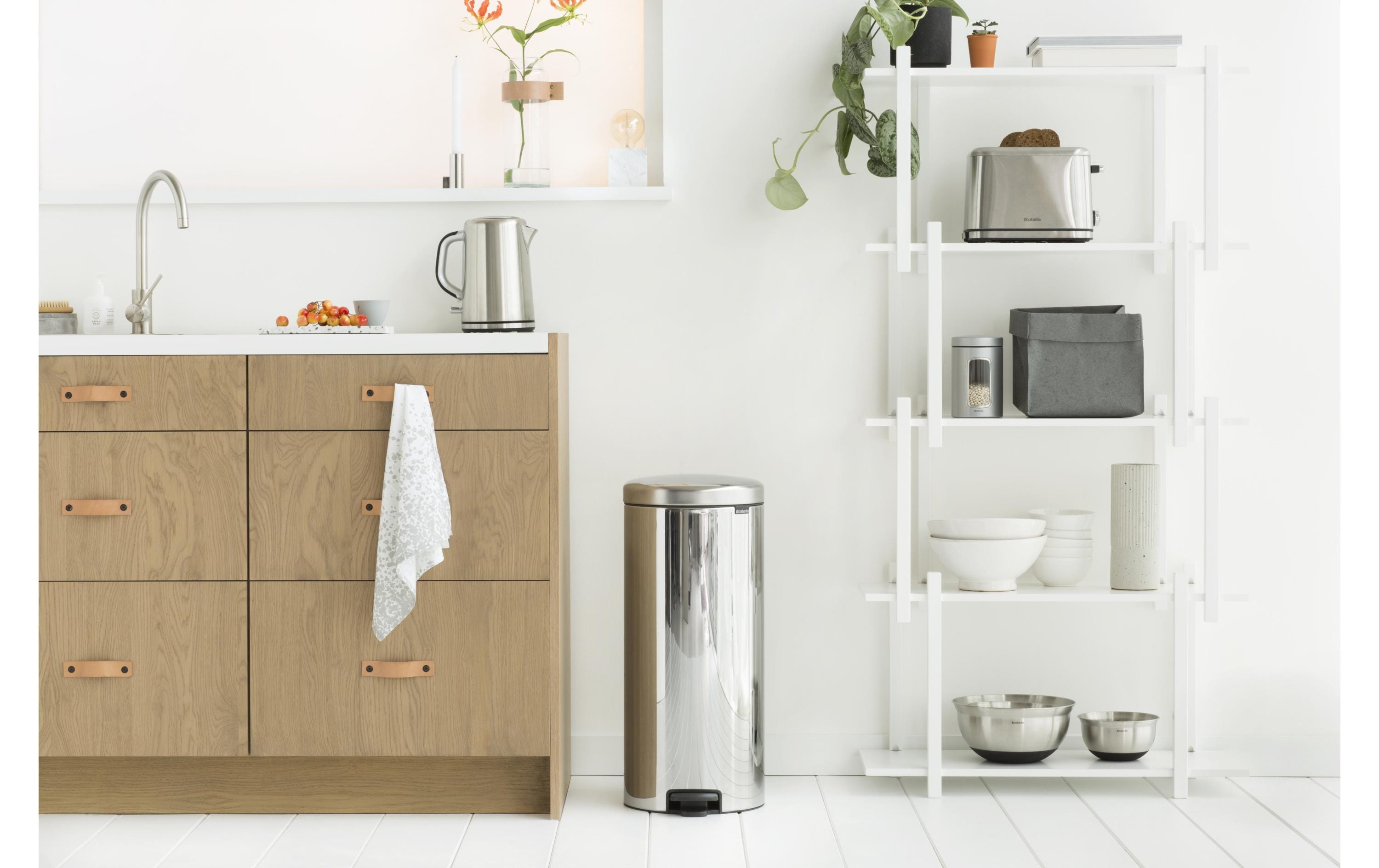 Brabantia Treteimer NewIcon 30 l, Brilliant Steel