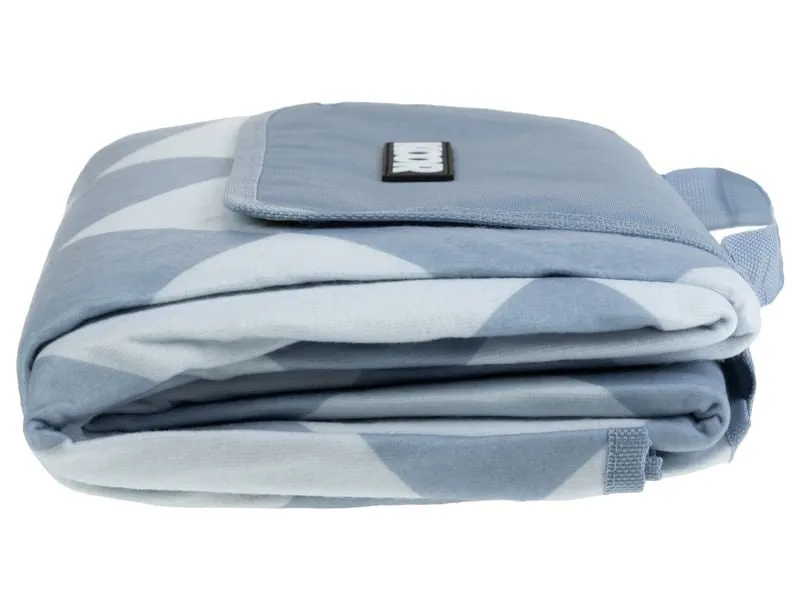 KOOR Picknickdecke Diamond, Blau 135 x 160 cm KOOR Picknickdecke Diamond, Blau 135 x 160 cm