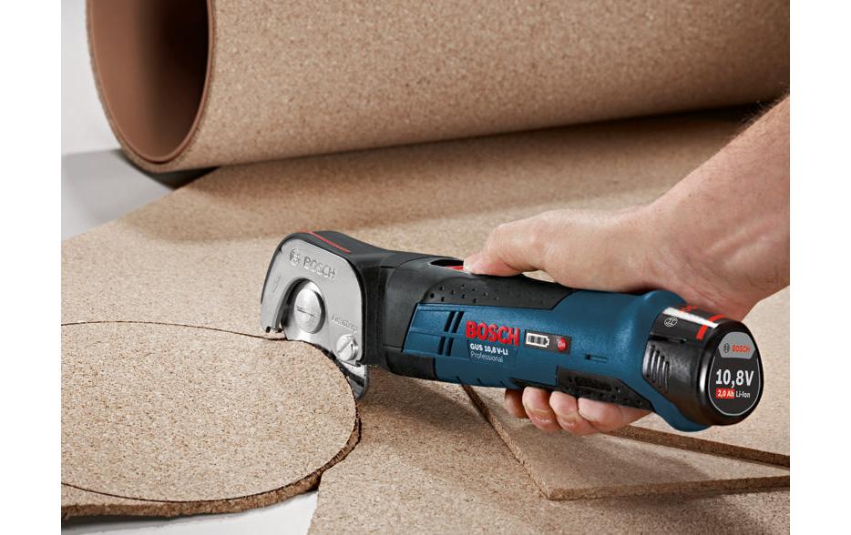 Bosch Professional Akku-Universalschneider GUS 12 V-300 + L-Boxx 102 Solo