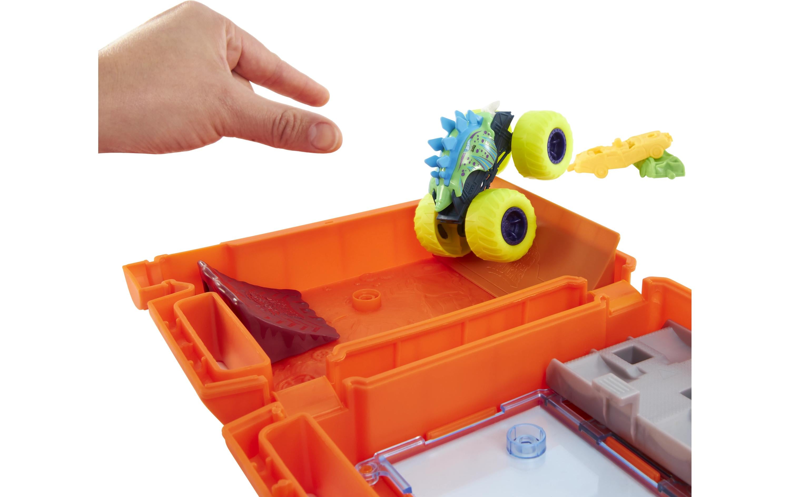 Hot Wheels Monster Trucks Fuel N' Go