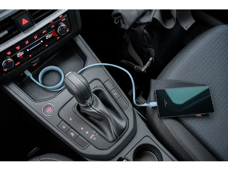 Ansmann Magnetisches Silikonkabel USB-C auf USB-C, 120 cm blau Ansmann Magnetisches Silikonkabel USB-C auf USB-C, 120 cm blau