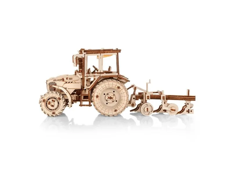 Eco-Wood-Art Bausatz Traktor 82.3 mit Pflug Eco-Wood-Art Bausatz Traktor 82.3 mit Pflug