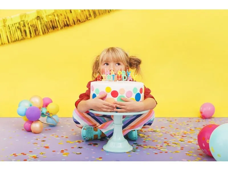Partydeco Kerze Happy Birthday 2.5 cm, Mehrfarbig Partydeco Kerze Happy Birthday 2.5 cm, Mehrfarbig