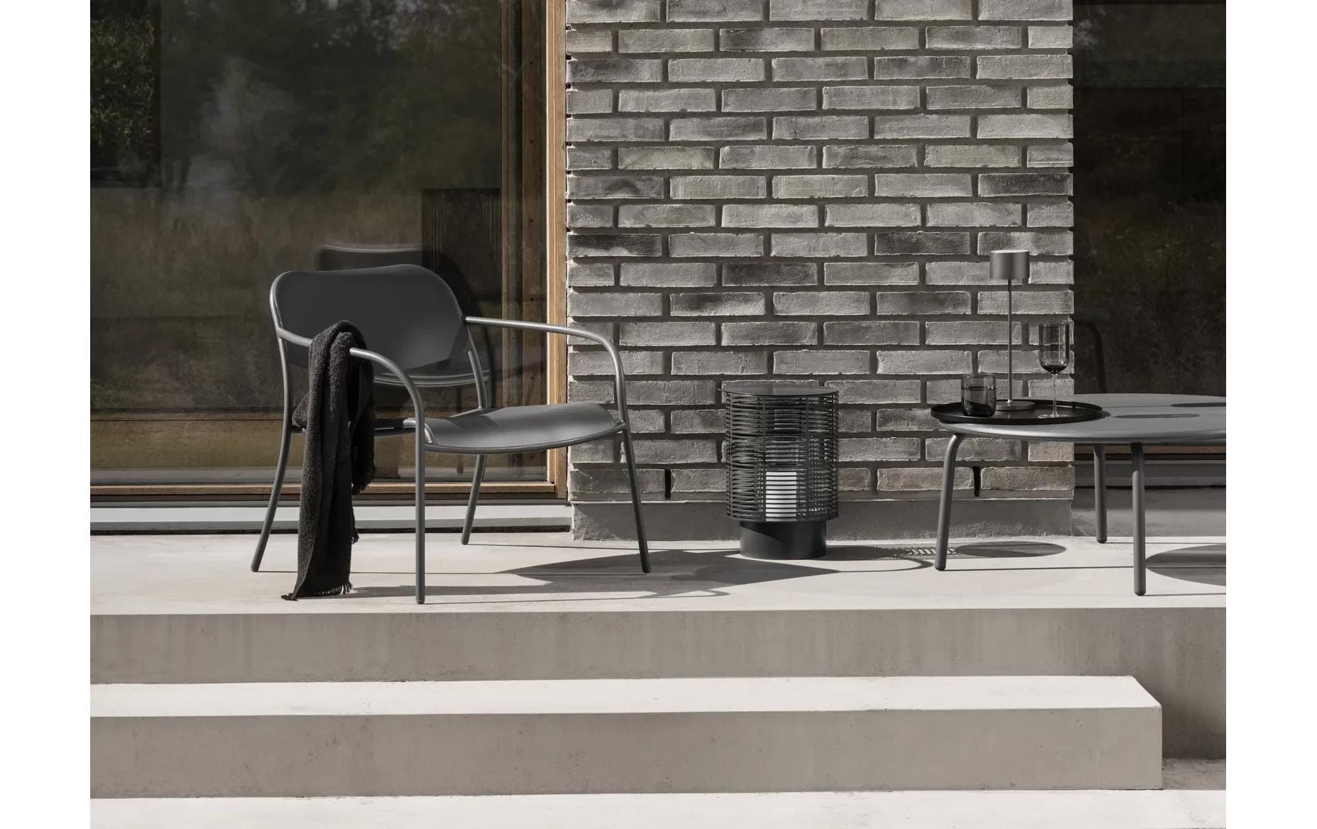 Blomus Serviertablett PEASY L Black