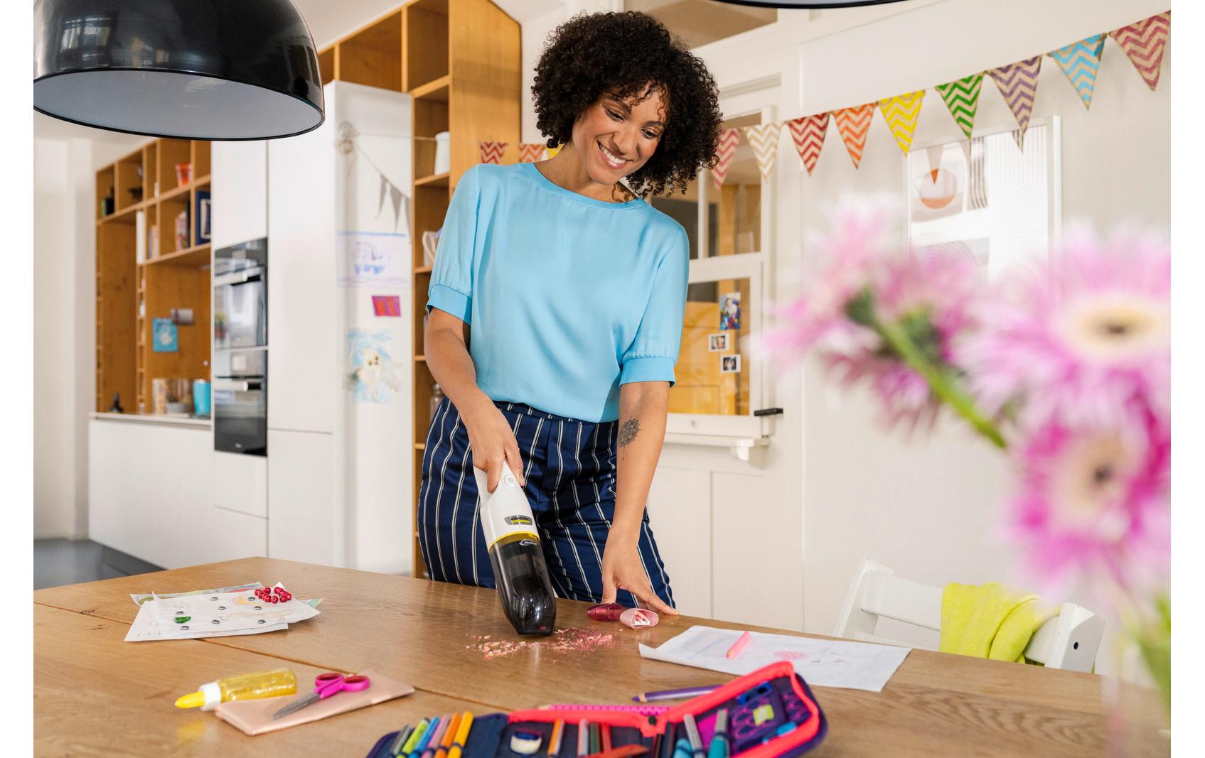 Kärcher Akku-Handsauger CVH 3 Plus Schwarz/Weiss