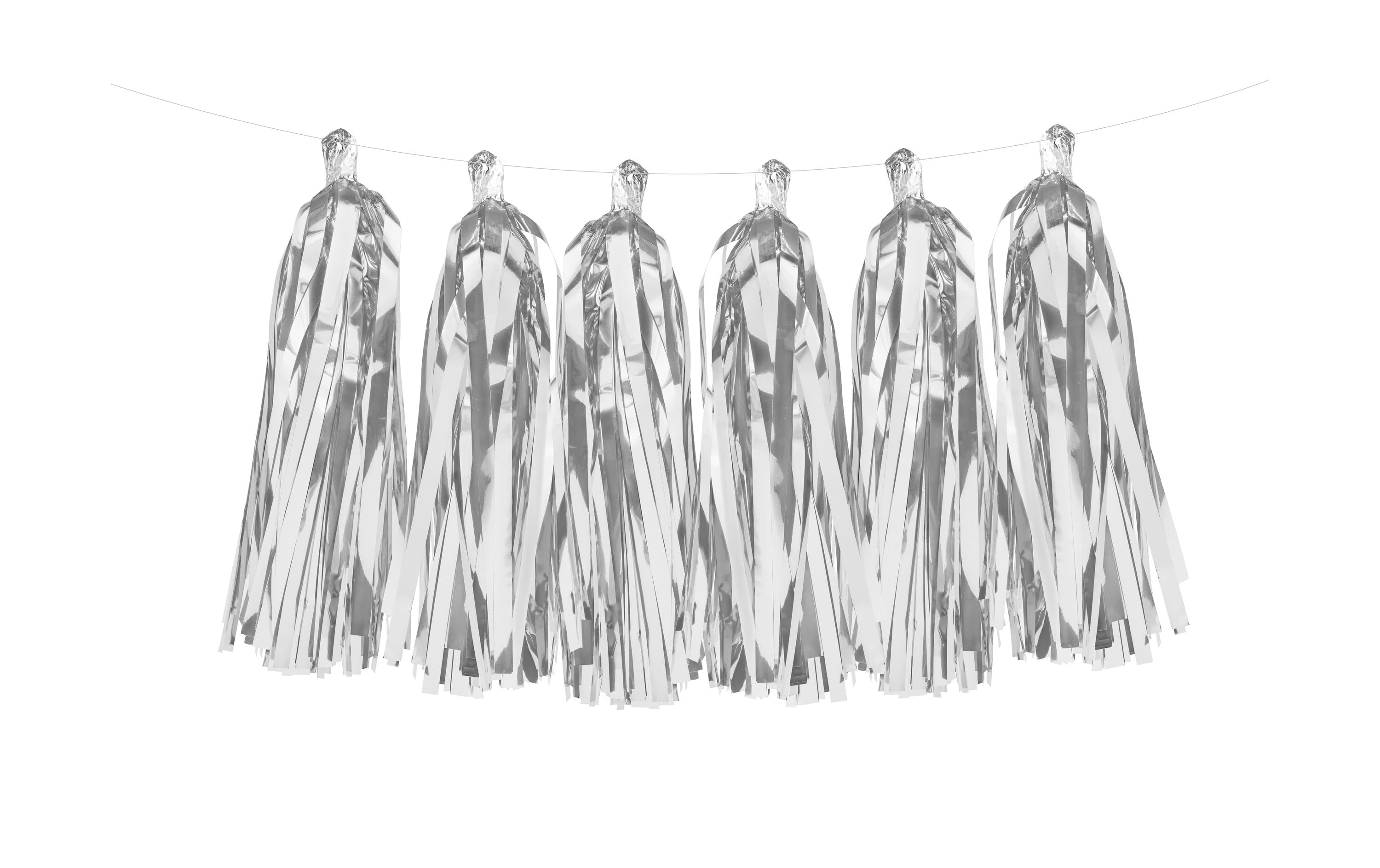 Partydeco Girlande Quasten 1.5 m, Silber, 12 Pompons