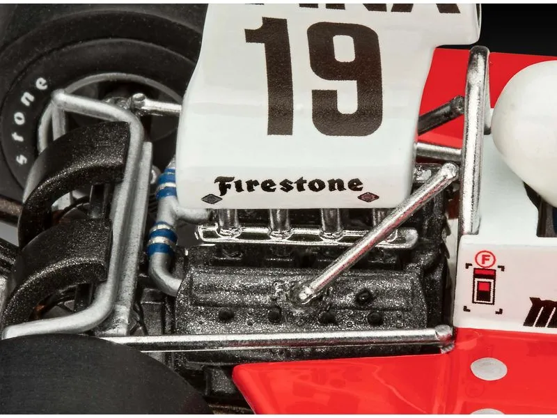 Revell Starter Kit Surtees TS16/03 1:32