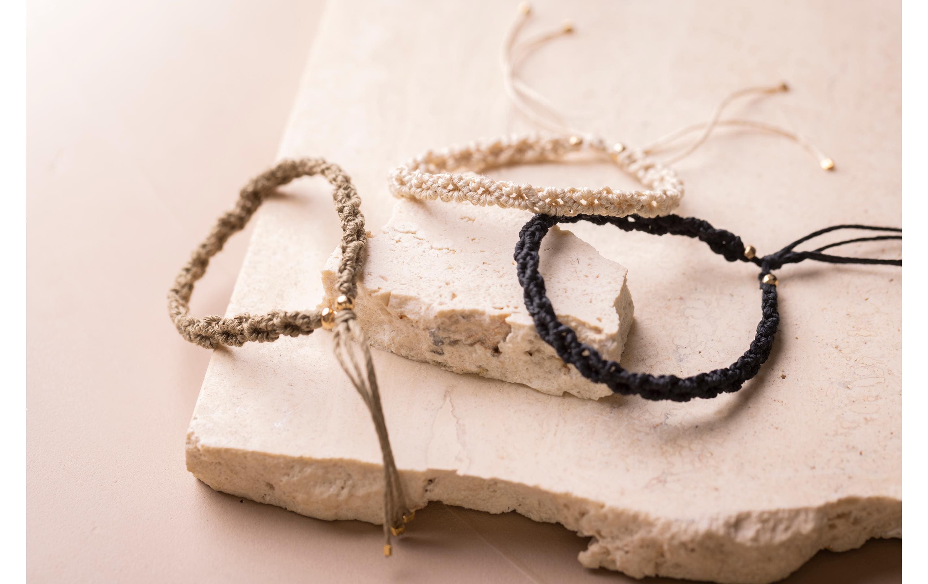 Creativ Company Bastelset Macramé Armband Schwarz/Olivbraun/Beige