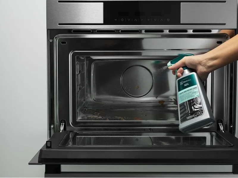 Electrolux Oven and Micro Care – Reinigungsspray 500 ml Electrolux Oven and Micro Care – Reinigungsspray 500 ml