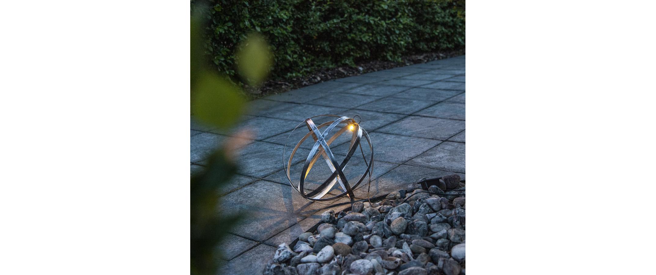 Star Trading Gartenlicht Solar Astri, Ø 30 cm, Silber Star Trading Gartenlicht Solar Astri, Ø 30 cm, Silber