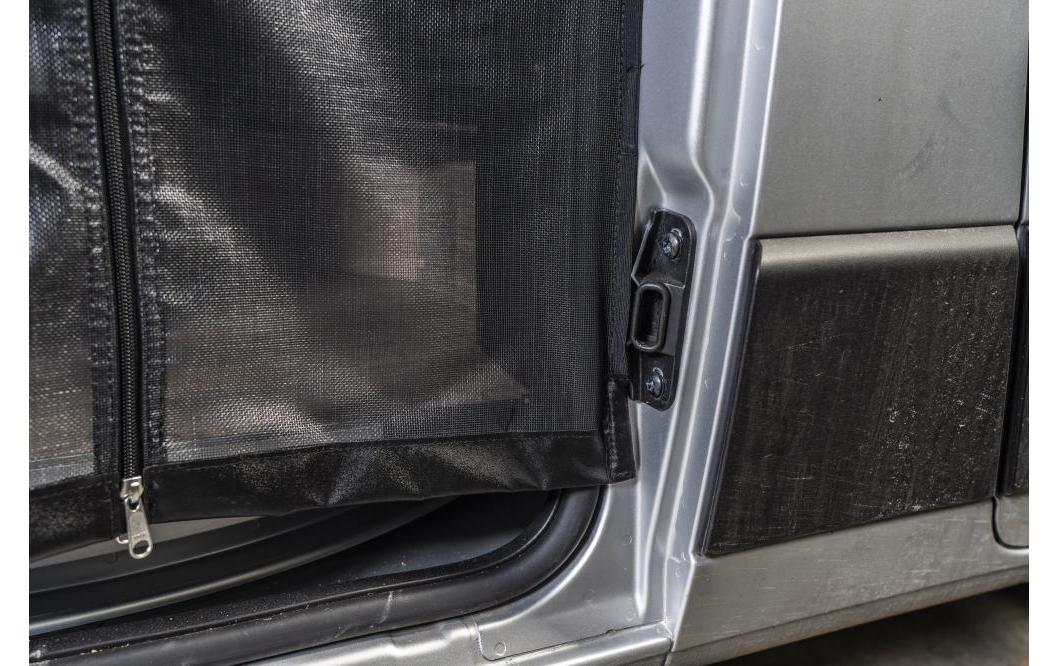 Van Quito Moskitonetz mit Schiebetüren, rechts