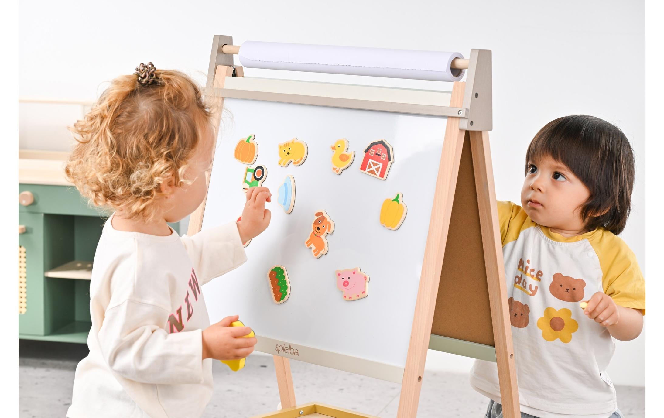 Spielba Holzspielwaren Standtafel mit Papier und Kreide